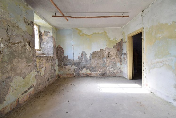 Santa Brigida casetta rustica contadina di testa con giardino privato Santa Brigida