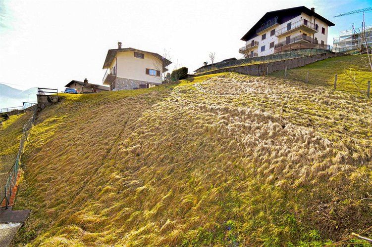 Santa Brigida casetta rustica contadina di testa con giardino privato Santa Brigida