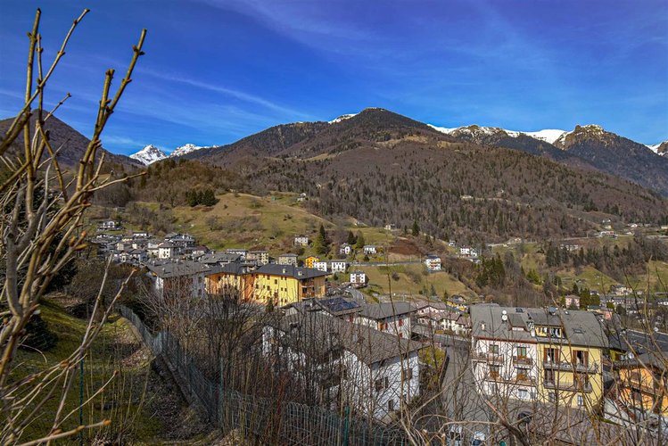 Santa Brigida casetta rustica contadina di testa con giardino privato Santa Brigida