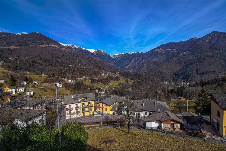 Santa Brigida casetta rustica contadina di testa con giardino privato Santa Brigida