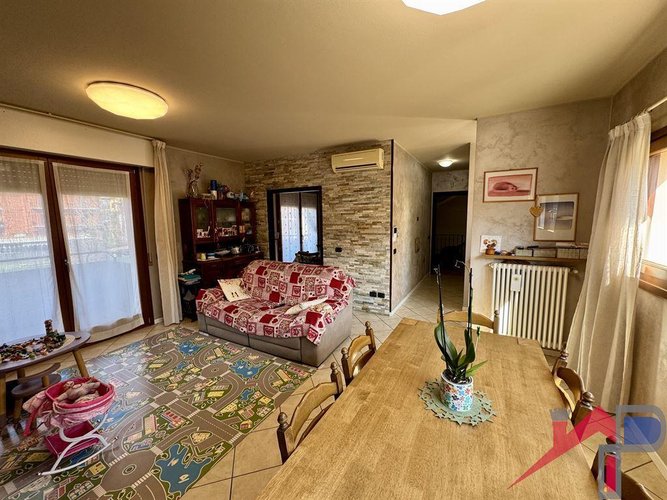 Cisano recente villa a schiera di testa Cisano Bergamasco