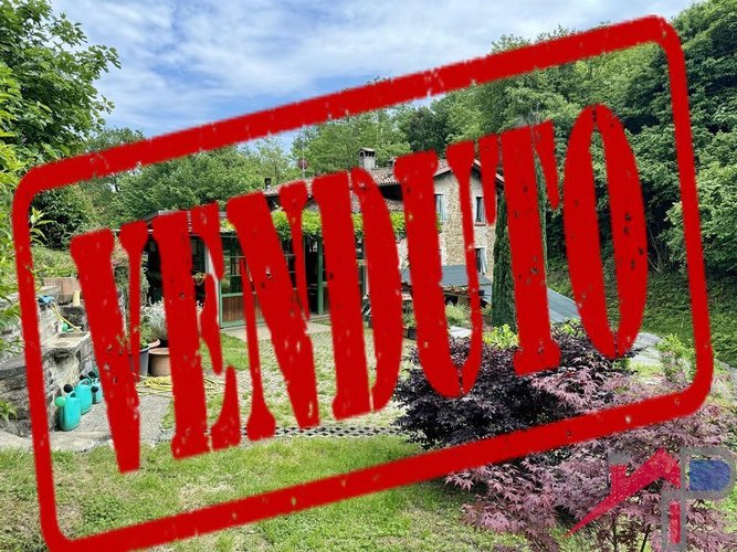 Porzione di rustico con terreno Pontida