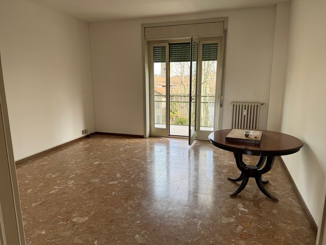 QUADRILOCALE IN VIALE GIULIO CESARE