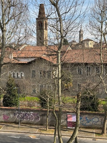 QUADRILOCALE IN VIALE GIULIO CESARE Bergamo
