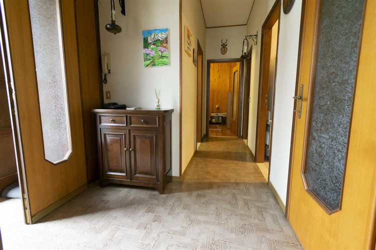 Serina esclusiva villa singola con box auto Serina