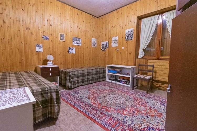 Serina esclusiva villa singola con box auto Serina