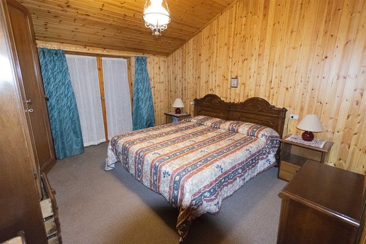 Serina esclusiva villa singola con box auto Serina