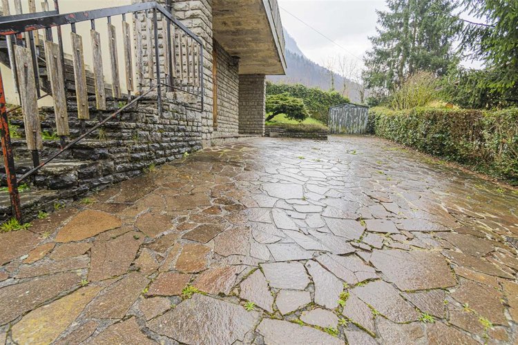 Serina esclusiva villa singola con box auto Serina