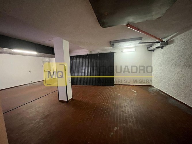 Box doppio in vendita a Lecco, centro città – 42 mq con cantinetta Lecco