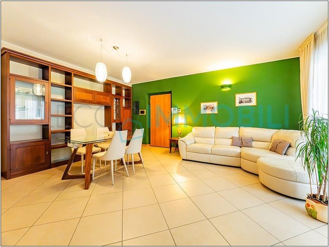 "TRILOCALE MAGNODENO CLASSE A1" Lecco