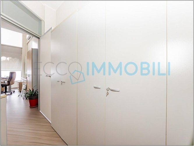 NEGOZIO VIA BOVARA 53 Lecco