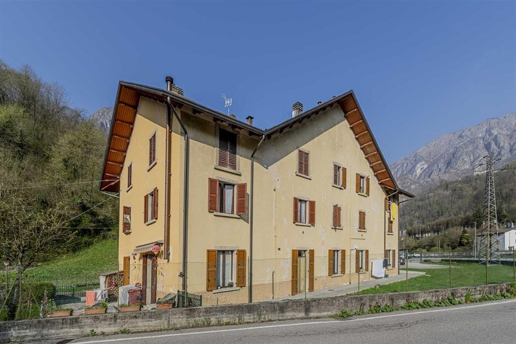 San Giovanni Bianco vendesi trilocale San Giovanni Bianco