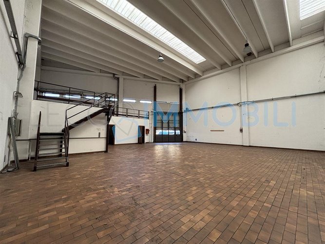 CAPANNONE RICCIOLI Lecco