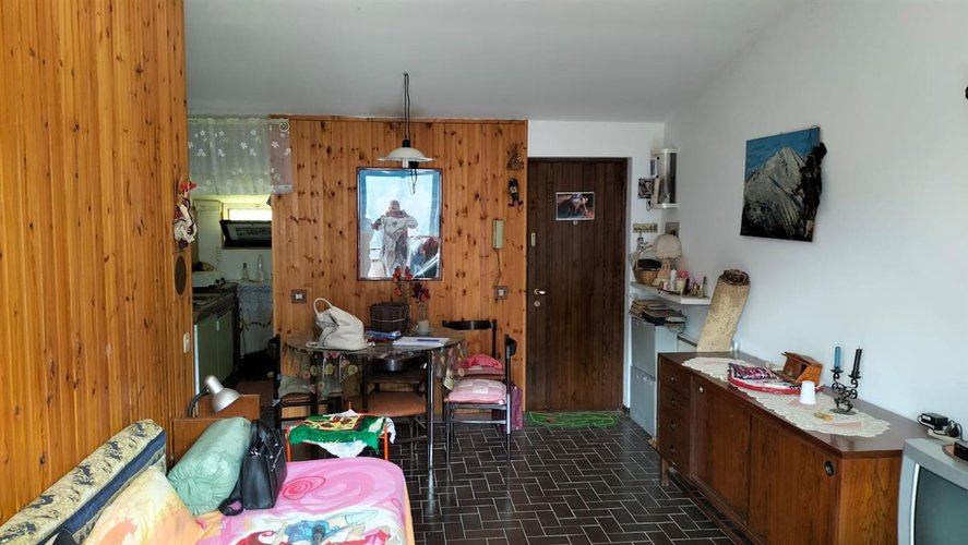 Oltre il Colle, immerso nel verde, panoramico bilocale con box auto Oltre il Colle