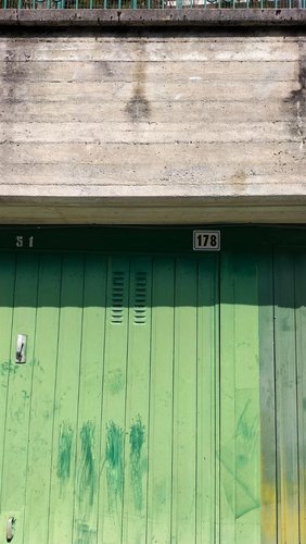 Oltre il Colle, immerso nel verde, panoramico bilocale con box auto Oltre il Colle