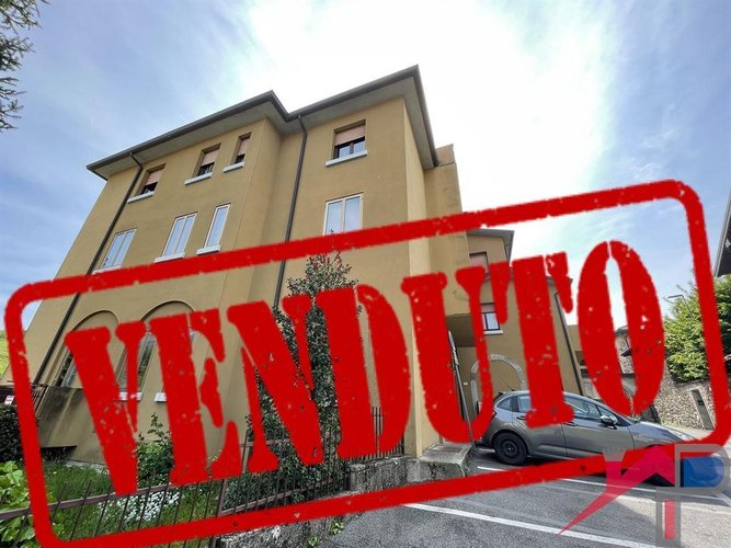 trilocale con ampia taverna Caprino Bergamasco