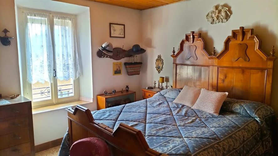 Serina, centralissimo trilocale con praticabile sottotetto Serina