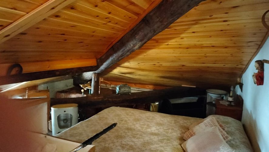 Serina, centralissimo trilocale con praticabile sottotetto Serina