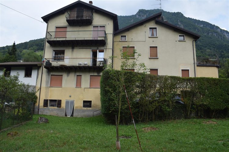 Serina posizione incantevole bilocale con taverna e arredo Serina