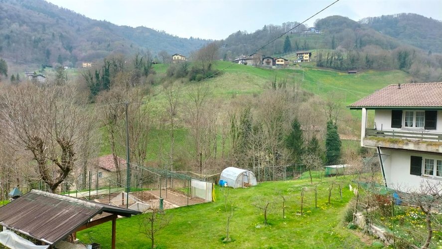 Serina posizione incantevole bilocale con taverna e arredo Serina