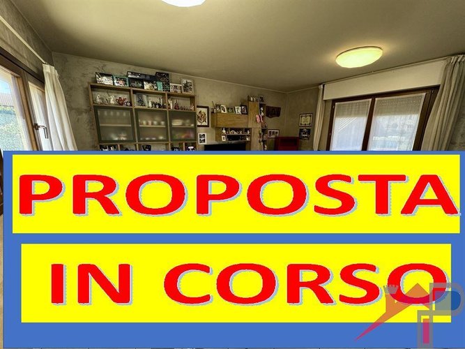 Cisano recente villa a schiera di testa Cisano Bergamasco