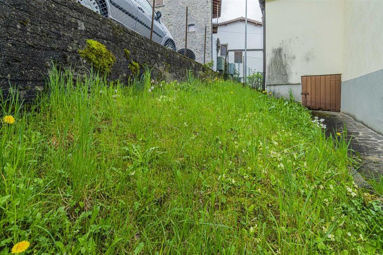 Costa Serina, con vista paradisiaca, casa d'epoca con giardino Costa Serina