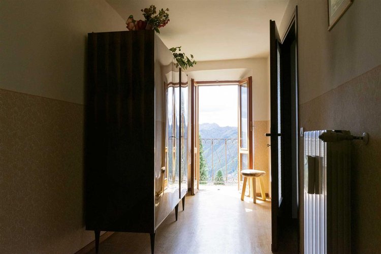 Costa Serina, con vista paradisiaca, casa d'epoca con giardino Costa Serina