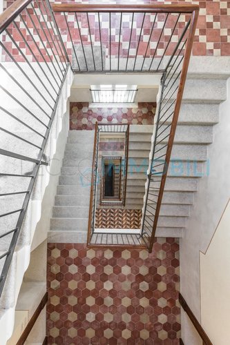 MONOLOCALE PALAZZO MONTI Lecco