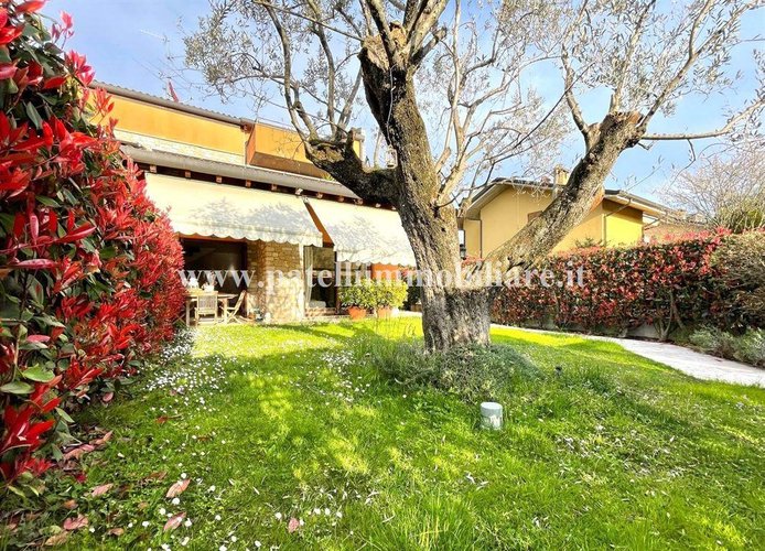 TREVIOLO - PORZIONE VILLA BIFAMILIARE Treviolo
