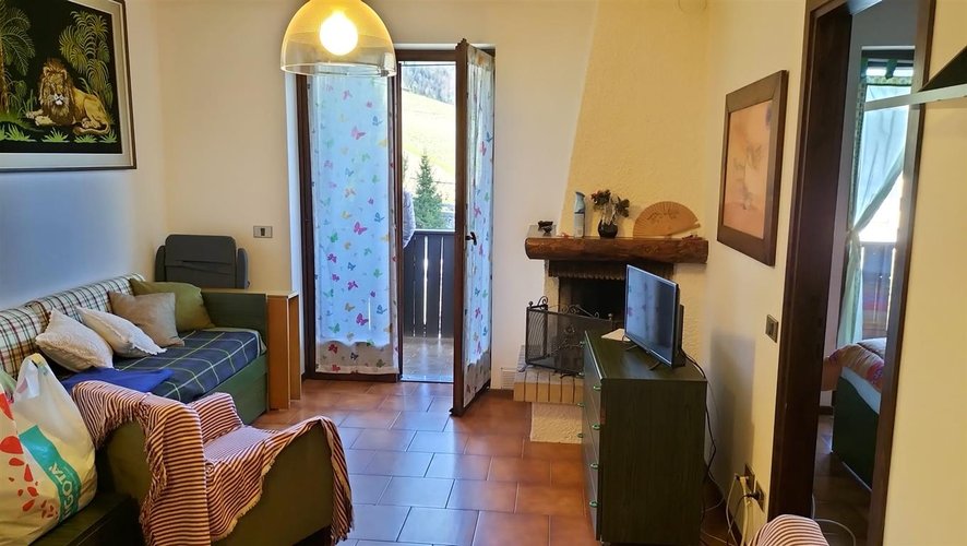 Oltre il Colle-Zambla Bassa, imperdibile soleggiato bilocale balconato con box auto Oltre il Colle