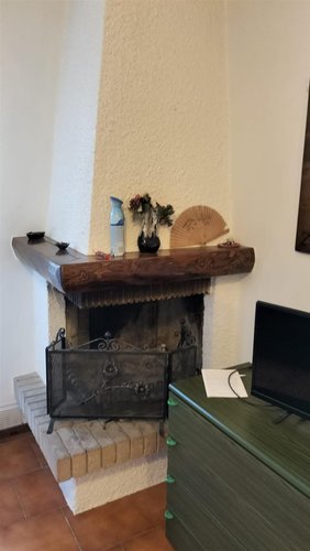 Oltre il Colle-Zambla Bassa, imperdibile soleggiato bilocale balconato con box auto