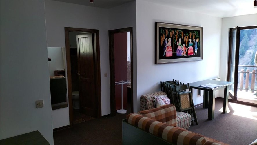 Oltre il Colle, grazioso panoramico trilocale con box auto Oltre il Colle