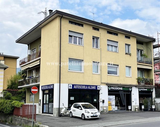 ALZANO  LOMBARDO  - LUMINOSO TRILOCALE CON BOX