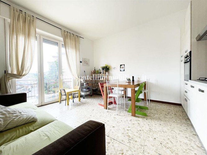 ALZANO  LOMBARDO  - LUMINOSO TRILOCALE CON BOX Alzano Lombardo