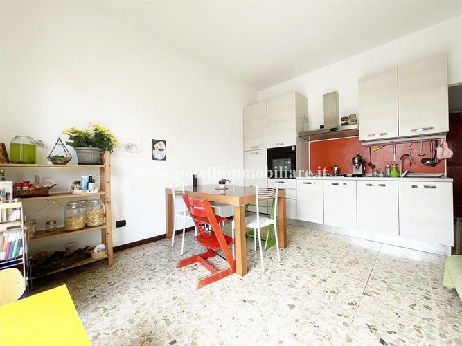 ALZANO  LOMBARDO  - LUMINOSO TRILOCALE CON BOX Alzano Lombardo