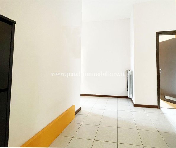 ALZANO  LOMBARDO  - LUMINOSO TRILOCALE CON BOX Alzano Lombardo