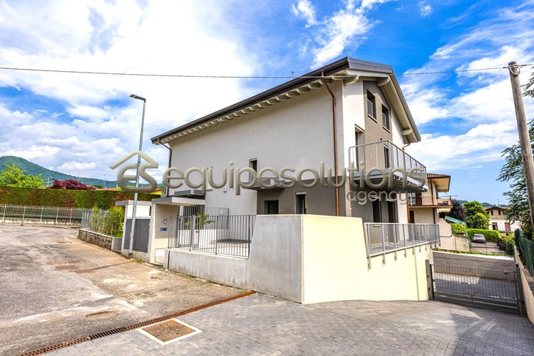 villa bifamiliare Sorisole