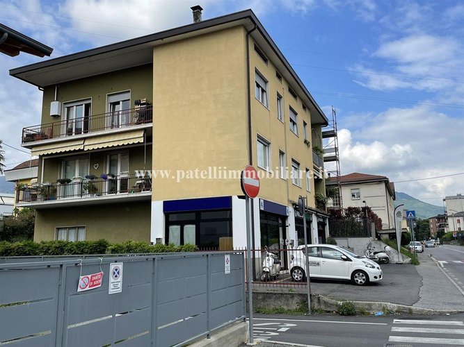 ALZANO  LOMBARDO  - LUMINOSO TRILOCALE CON BOX Alzano Lombardo