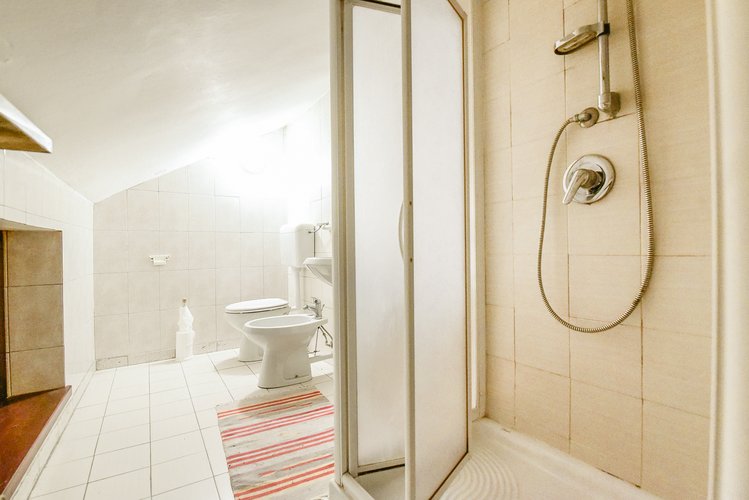 (38.24) Soluzione indipendente - Erba, Via Lecco Erba