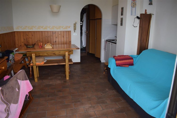 Cornalba, grazioso bilocale arredato con cantina e posto auto Cornalba