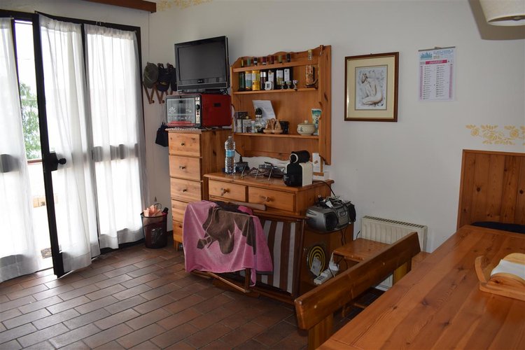 Cornalba, grazioso bilocale arredato con cantina e posto auto Cornalba