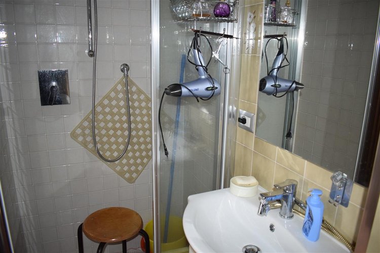 Cornalba, grazioso bilocale arredato con cantina e posto auto Cornalba