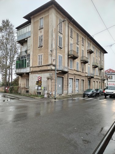 Edificio pluriuso in vendita a Carnate Carnate