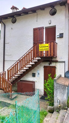 Serina Bagnella, imperdibile luminosa porzione di casa indipendente Serina