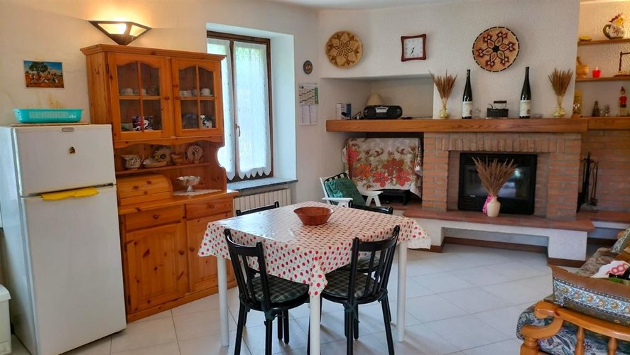 Serina Bagnella, imperdibile luminosa porzione di casa indipendente Serina