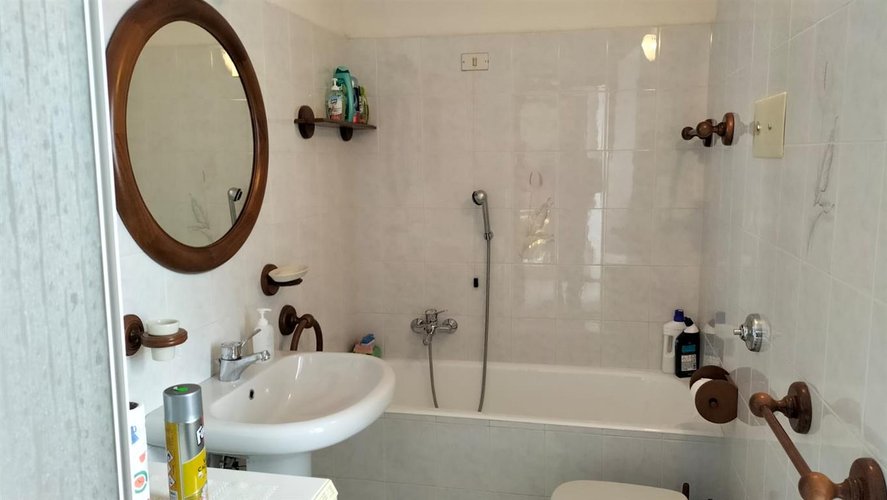 Serina Bagnella, imperdibile luminosa porzione di casa indipendente Serina