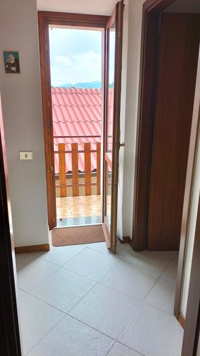 Serina Bagnella, imperdibile luminosa porzione di casa indipendente Serina