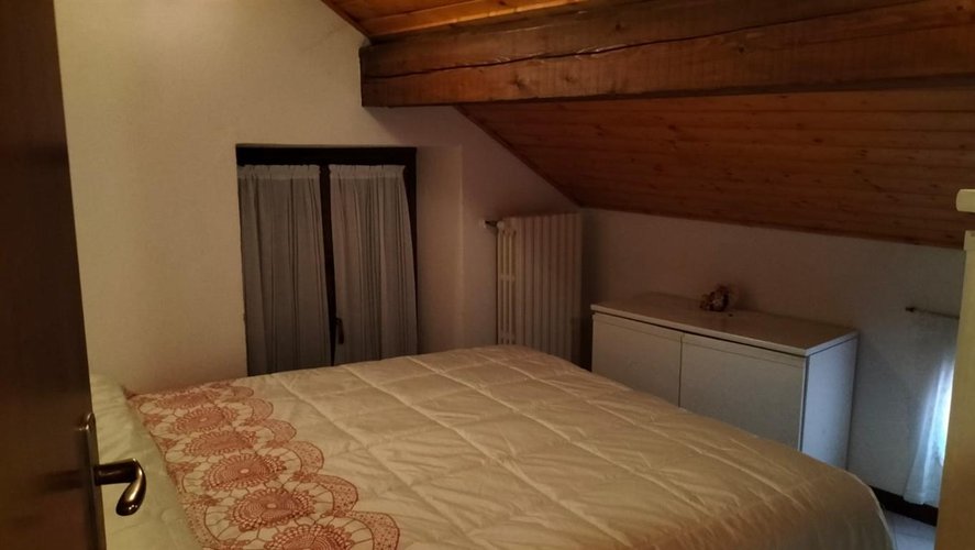 Serina Bagnella, imperdibile luminosa porzione di casa indipendente Serina