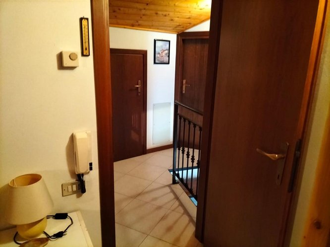 Serina Bagnella, imperdibile luminosa porzione di casa indipendente Serina