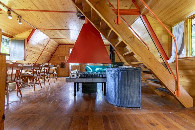 Zogno, introvabile chalet singolo con giardino privato Zogno